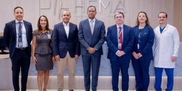 Superintendente de Seguros destaca capacidad e innovación del Hospital HEMA durante visita institucional