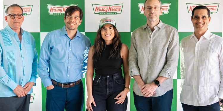 Krispy Kreme inaugura nueva tienda en Santiago y fortalece su expansión en el Cibao