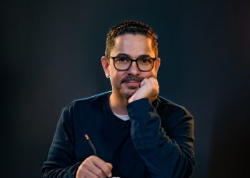 Luis José Germán presenta su primer unipersonal con una obra que explora la depresión y la esperanza