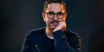 Luis José Germán presenta su primer unipersonal con una obra que explora la depresión y la esperanza