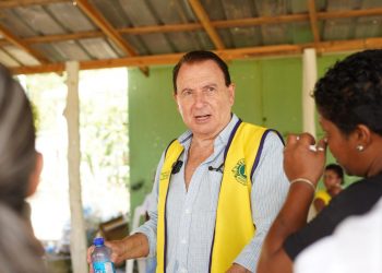 Michel Brukirer y Club de Leones llevan ayuda social a familias vulnerables de Puerto Plata