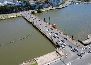 Puente Flotante será cerrado temporalmente este sábado por paso de embarcación