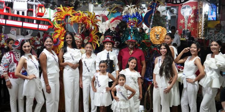 Reina Infantil del Carnaval de Santiago presenta sus candidatas para nueva edición del certamen