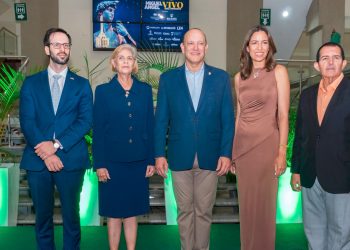 Santiago recibe una experiencia inmersiva inspirada en el legado de Miguel Ángel