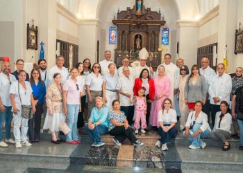 “Sendero de la Fe” reúne a cientos de fieles en Santiago en jornada de oración y espiritualidad