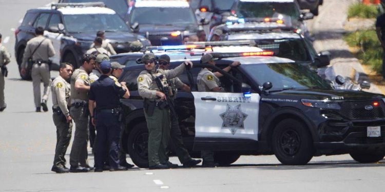 Ataque armado en mezquita de San Diego deja cinco muertos y alarma a comunidad musulmana