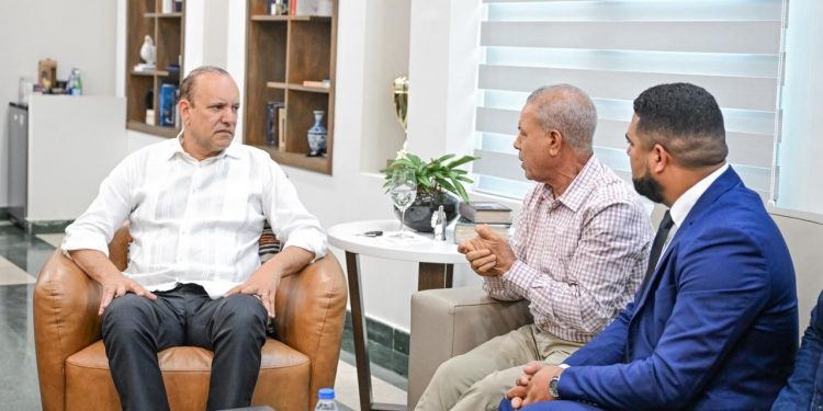 Ulises Rodríguez refuerza el diálogo comunitario y se compromete a atender demandas vecinales