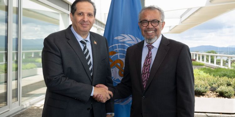 Víctor Atallah fortalece agenda internacional de salud previo a presidir Asamblea Mundial de la OMS