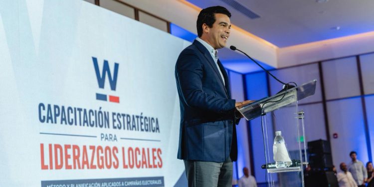 Wellington Arnaud llama al PRM a defender la gestión de Abinader y fortalecer la continuidad del Gobierno