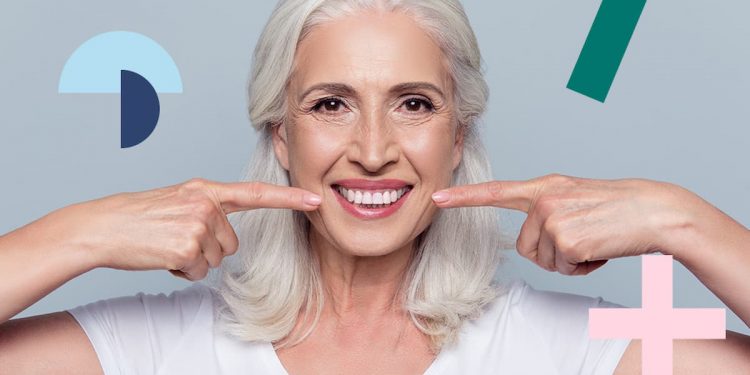 Expertos destacan la importancia de cuidar la salud bucal después de los 60 años