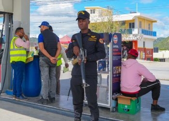 MICM y CECCOM clausuran estaciones por vender combustibles fuera de norma