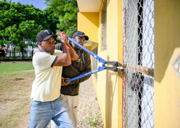 Ayuntamiento de Santiago recupera estadio infantil de béisbol en El Despertar