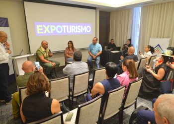 ADOMPRETUR impulsa la innovación y la formación periodística durante Expoturismo 2026