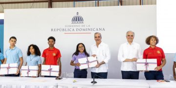 Abinader anuncia plan para fortalecer la infraestructura escolar y el desarrollo educativo en Independencia