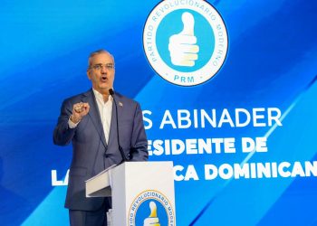 Abinader exhorta al PRM a fortalecer la unidad y mantener cercanía con la población