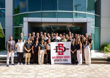Banco BHD recibe visita académica de la Universidad de San Diego para conocer su alianza con MLB