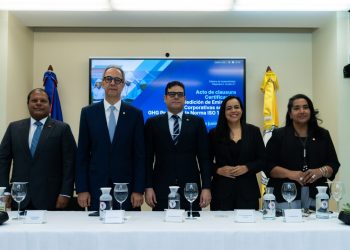 Banco Popular impulsa formación en medición de emisiones corporativas junto a la PUCMM y DEUMAN