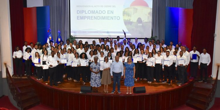 Banco Popular y Loyola celebran diez años impulsando el espíritu emprendedor de la juventud