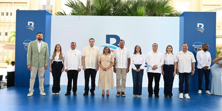 Banreservas fortalece la inclusión financiera con jornada de bancarización en San Francisco de Macorís