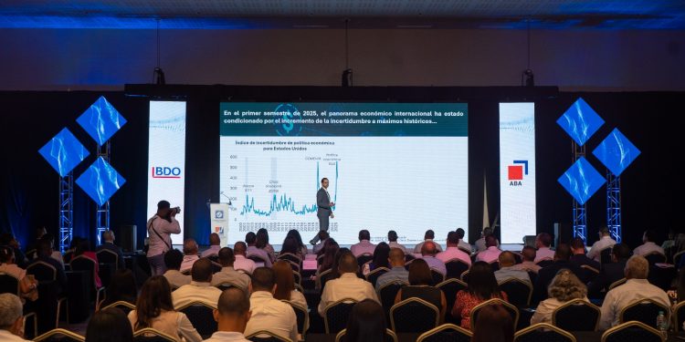 Santo Domingo reunirá expertos para debatir los desafíos de la inteligencia artificial y la gestión de riesgos
