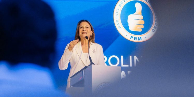 Carolina Mejía llama al PRM a valorar su militancia y fortalecer la unidad partidaria