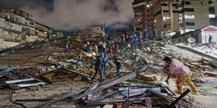 Dominicanos en NYC, con familiares en Venezuela, alarmados por terremotos que estremecieron ese país
