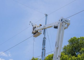 ETED anuncia mantenimientos en líneas de transmisión y reporta interrupciones programadas en varias provincias