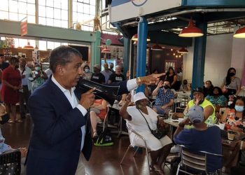 Dominicanos NYC reconocen del congresista Espaillat estar siempre presente con la comunidad