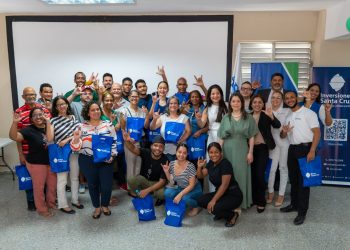 Banco Santa Cruz impulsa la inclusión financiera de la comunidad sorda en República Dominicana