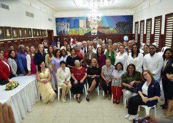 Gobernación de Santiago impulsa programa para prevenir la violencia de género e intrafamiliar