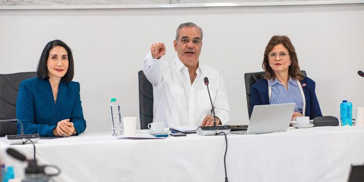Gobierno destaca inversión histórica en Santiago durante Consejo de Ministros encabezado por Abinader