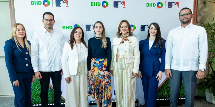 BHD y MLB fortalecen formación integral de jóvenes prospectos del béisbol dominicano