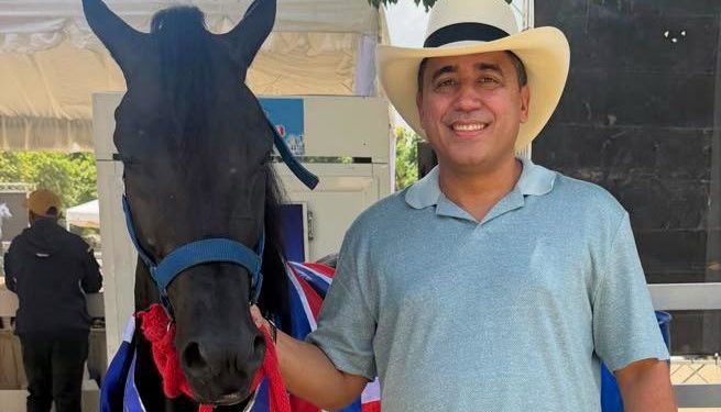 Hacienda Guayacán reafirma su liderazgo en el Paso Fino con destacada actuación en competencia nacional