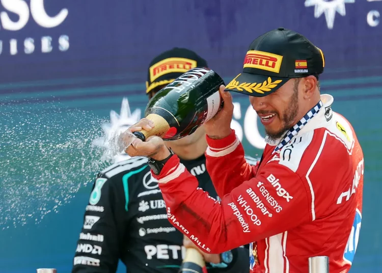 Hamilton rompe la sequía y logra su primera victoria con Ferrari en Barcelona