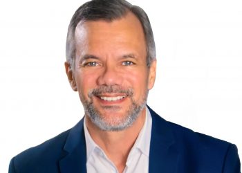 Hamlet Otañez cuestiona discurso oficial sobre Santiago y denuncia abandono en los barrios