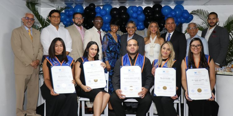 Instituto Oncológico Regional del Cibao gradúa nueva promoción de especialistas en cáncer