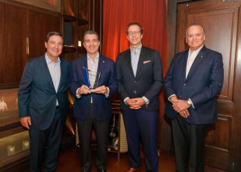Banco Popular y Bank of America celebran cinco décadas de alianza financiera