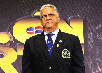 Tony Peña felicita a Wilhelm Lawrence tras asumir presidencia de las Águilas Cibaeñas