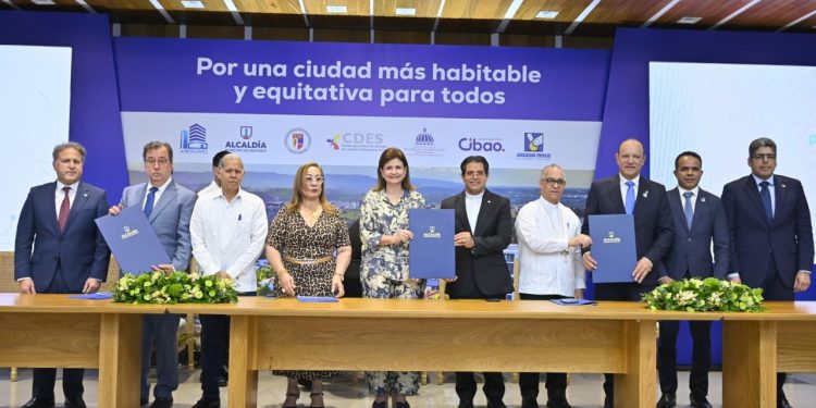 Raquel Peña respalda pacto que impulsa la transformación urbana de Santiago hacia 2035
