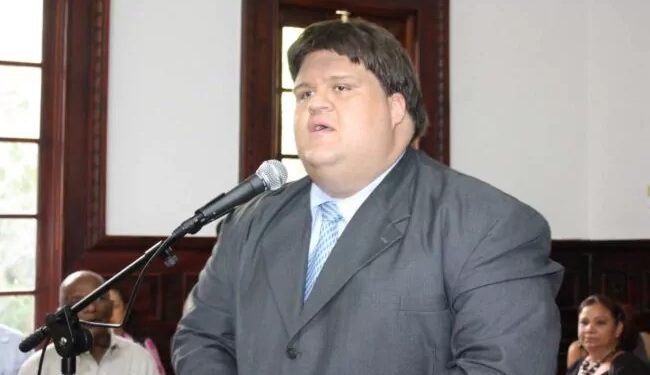 Fuerza del Pueblo reitera respeto a las decisiones de los tribunales y su compromiso contra la corrupción
