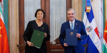 República Dominicana y Surinam fortalecen relaciones con acuerdos en turismo, agricultura e inversión