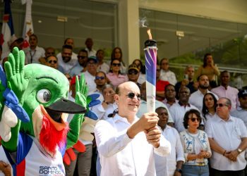 Santiago recibe la Antorcha de los Juegos Centroamericanos y del Caribe 2026