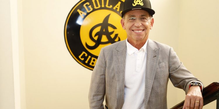 Wilhelm Lawrence asume la presidencia de las Águilas Cibaeñas para una nueva etapa institucional