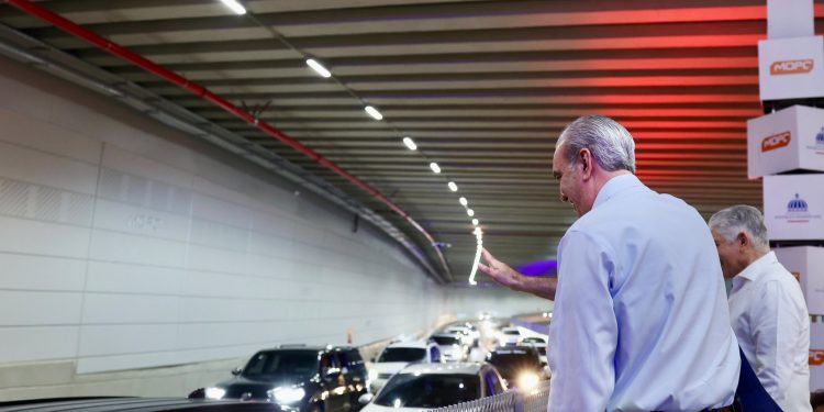 Abinader entrega túnel de la Plaza de la Bandera para transformar la movilidad hacia la región Sur