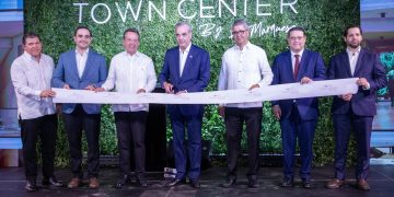 Abinader inaugura Porto Town Center y destaca crecimiento de la inversión privada