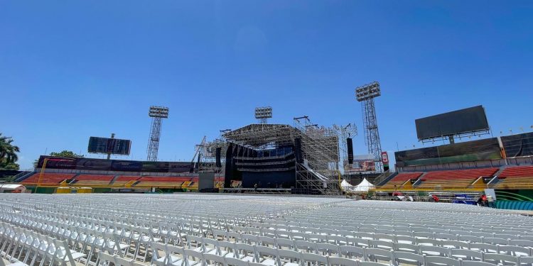 Arcángel celebra dos décadas de música con gran concierto este sábado en Santiago