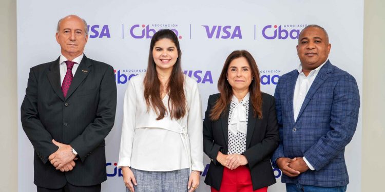 Asociación Cibao premia a dos clientes con exclusiva experiencia en Madrid