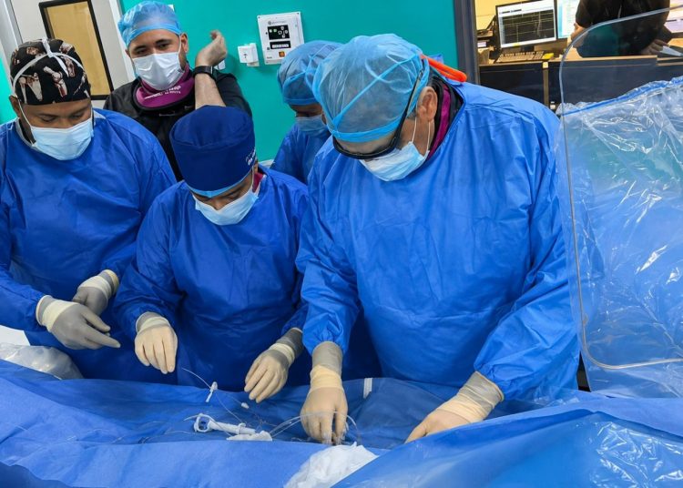 CEDIMAT marca un hito en cardiología con innovadora técnica para tratar arterias calcificadas