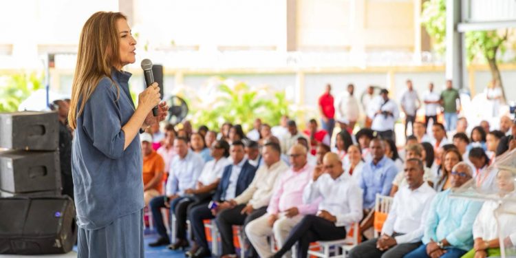 Carolina Mejía impulsa propuesta de crecimiento para fortalecer el potencial de Hato Mayor