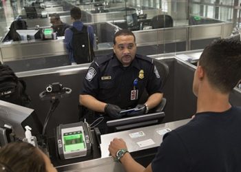 Cambios en política migratoria de EE. UU. podrían impactar solicitudes de residencia de dominicanos
